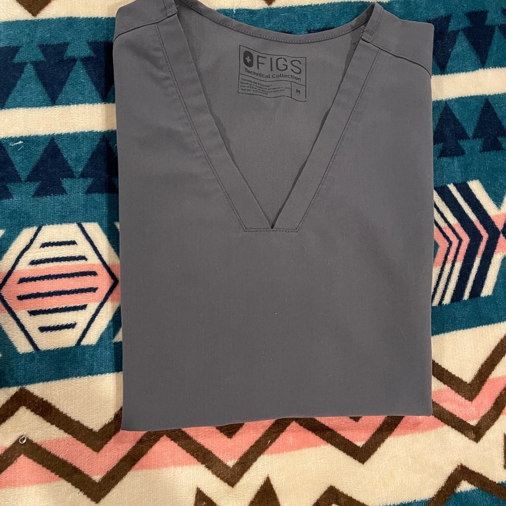 Figs Charcoal Scrub Top